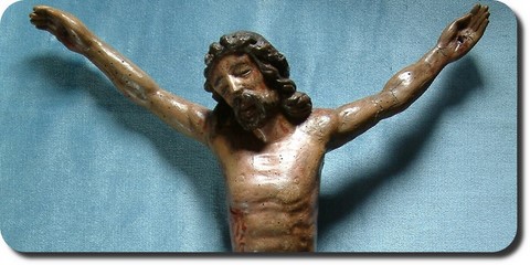 christ en bois peint ou crucifix en bois peint ou christ en croix en bois peint