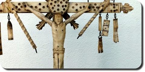 christ en os ou crucifix en os ou christ en croix en os